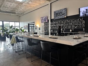 Golden Blk Candle Lounge place picture