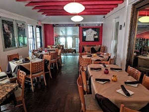 Si Tapas place picture