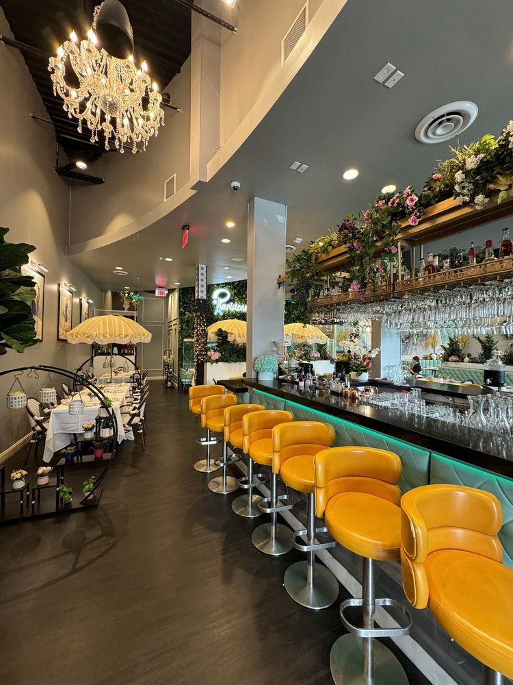 La Parisienne French Bistro